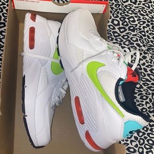 Women’s Nike Air Max (NEVER WORN!!)